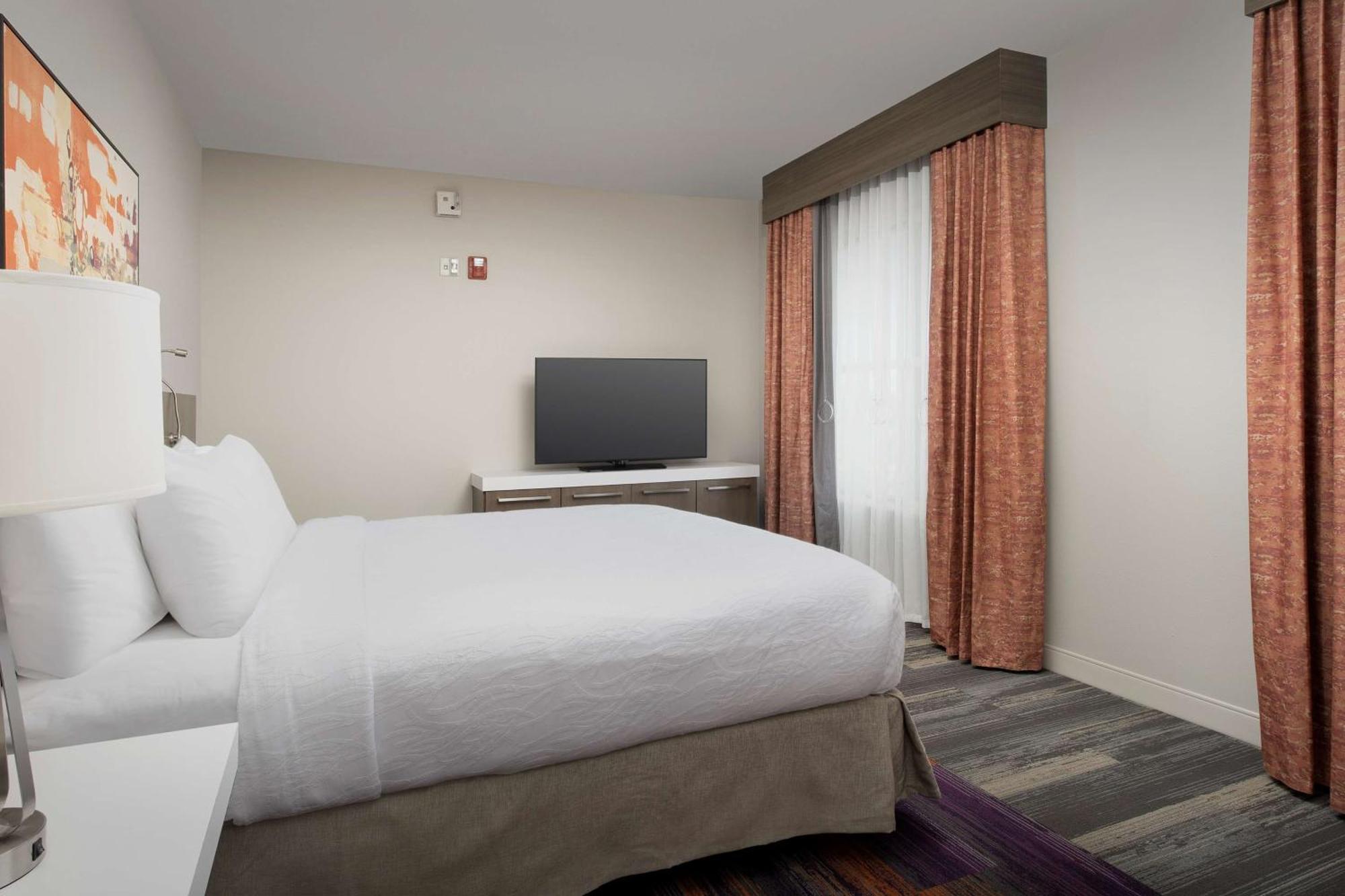 Hilton Garden Inn Columbia Airport, Sc Экстерьер фото