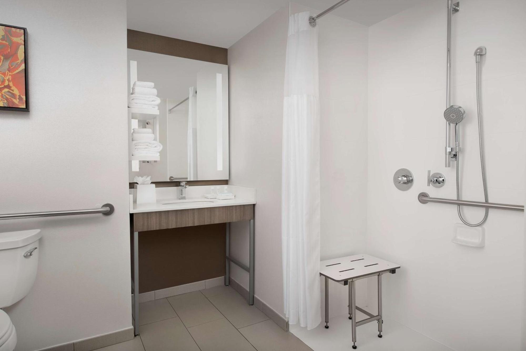 Hilton Garden Inn Columbia Airport, Sc Экстерьер фото