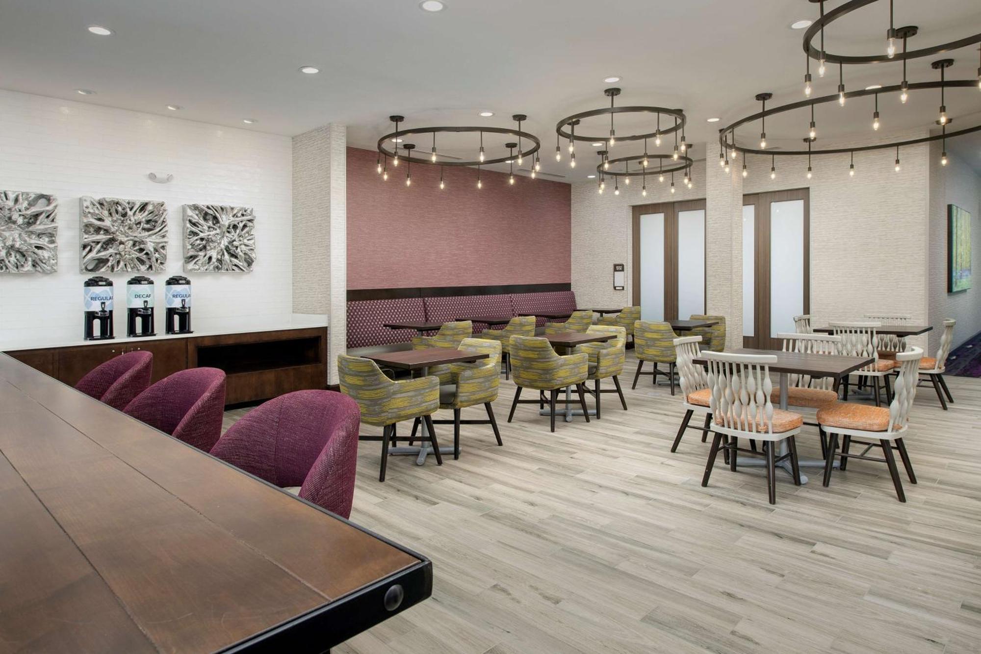 Hilton Garden Inn Columbia Airport, Sc Экстерьер фото