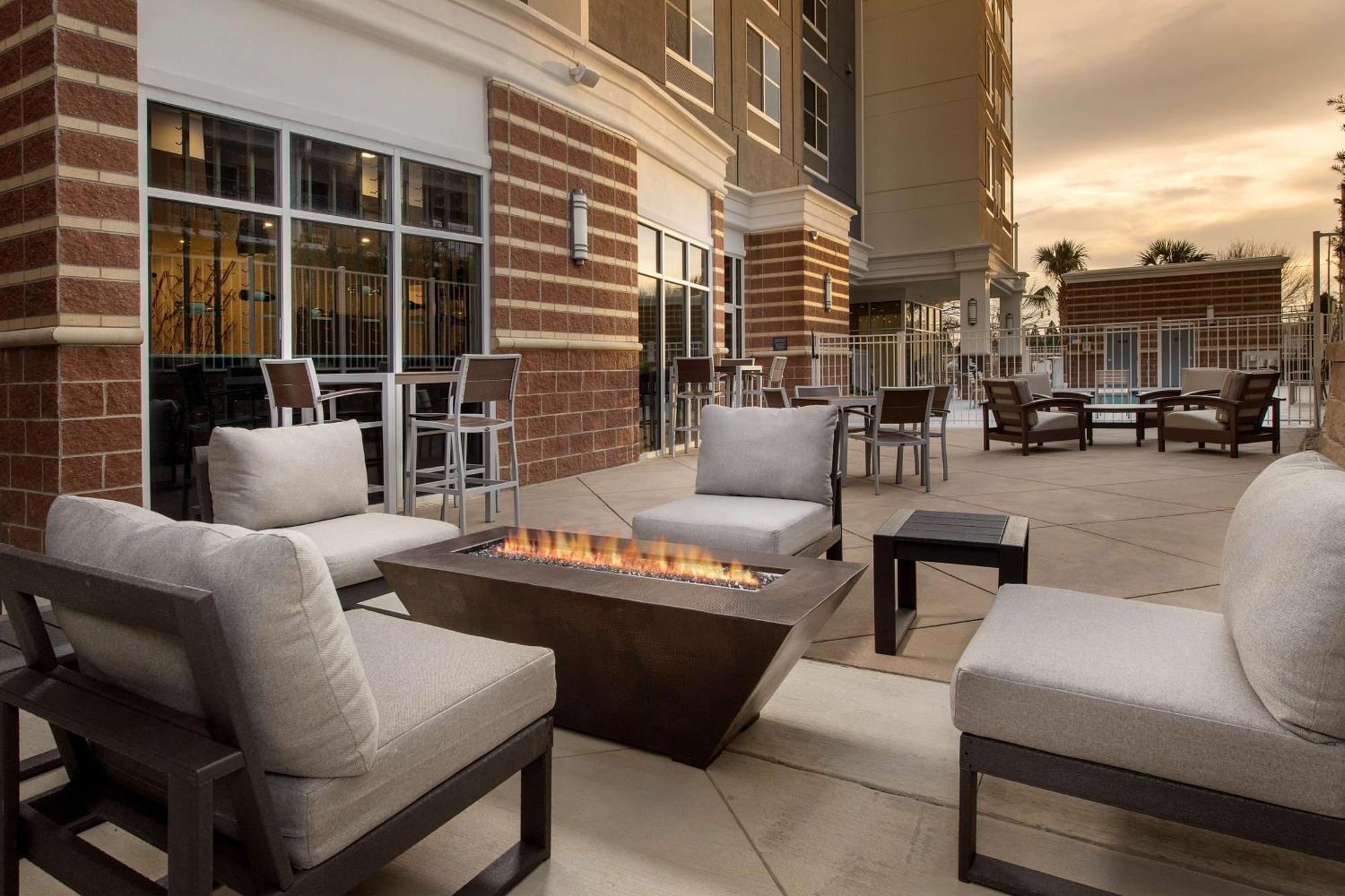 Hilton Garden Inn Columbia Airport, Sc Экстерьер фото